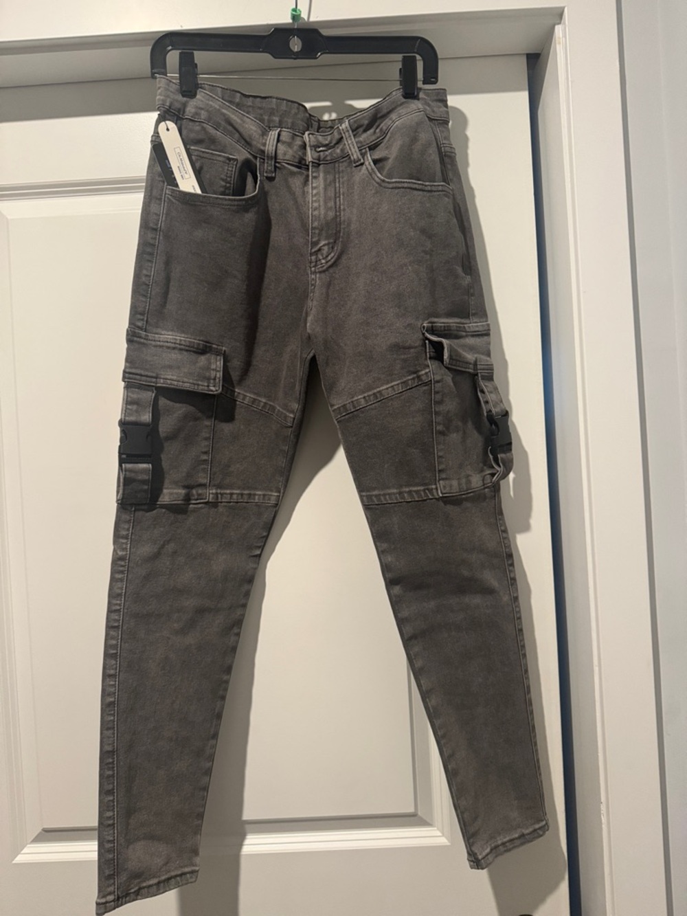 ROMWE Men's Gray Skinny Cargo Jeans with Utility Straps